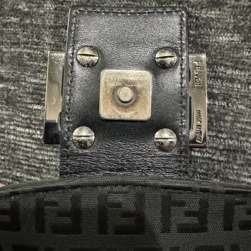 Authentic Vintage Fendi Shoulder bag Y2K - Picture 7 of 13